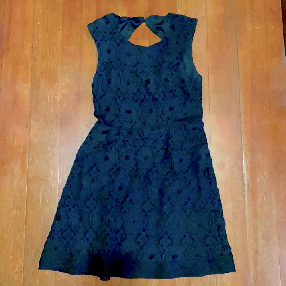 DONATED ‼️ URBAB OUTFITTERS size 0 dress